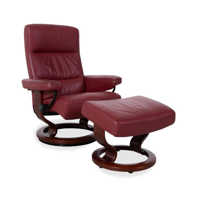 Set of Red Leather Atlantic Recliner and Footstool from Stressless For Sale - Image 17 of 17