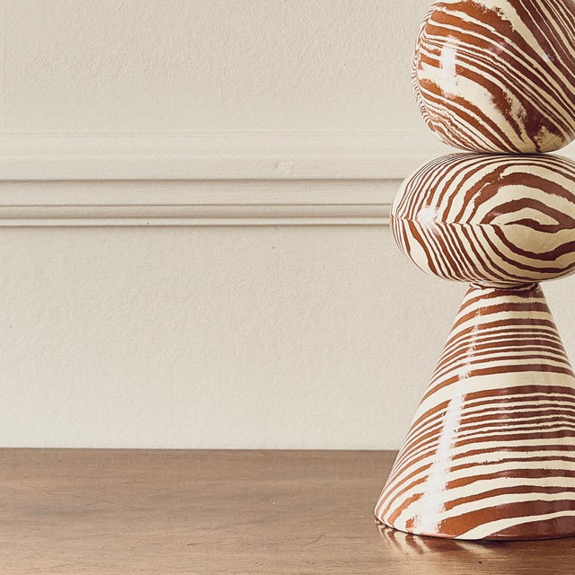 The Swan stands tall and elegant and majestic like it's namesake. She'll effortlesslesly glide into any space and...