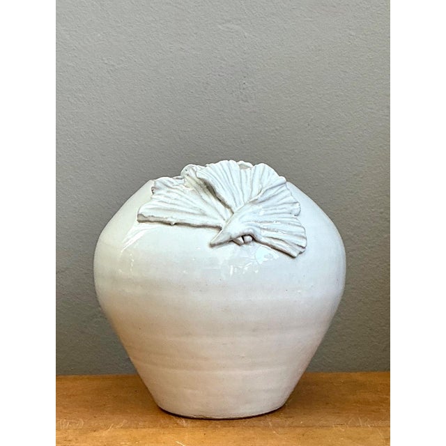 Vintage Kass O'Brien White Ceramic Vase With Ginko Leaf Motif For Sale - Image 4 of 13