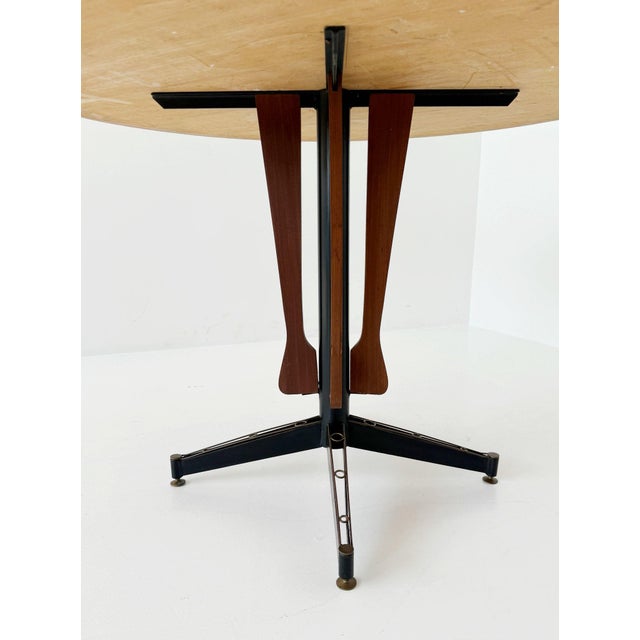 Round Table by Carlo Ratti, 1960s, in Very Good conditions. Designed 1960 to 1969 This piece is attributed to the...