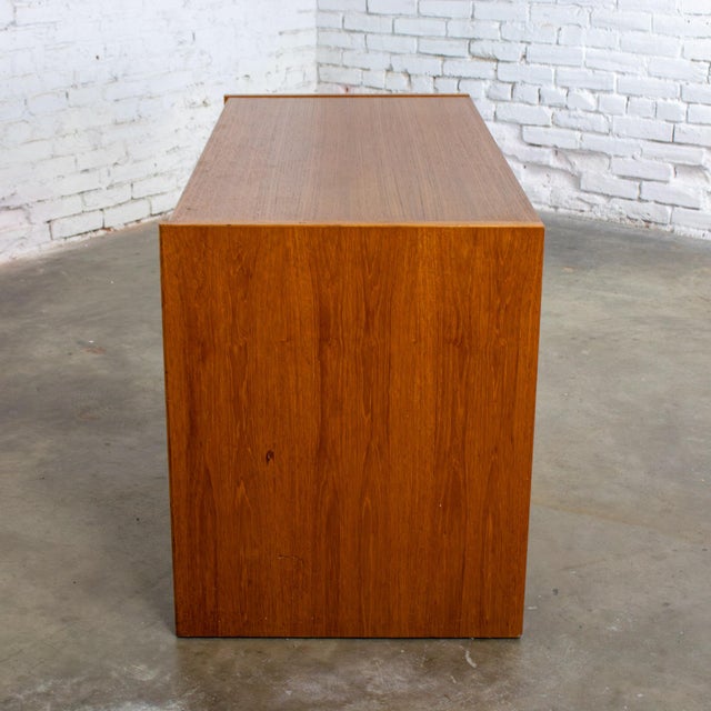 Mid to Late 20th Century Scandinavian Modern Low Teak Storage Cabinet Small Buffet or Credenza For Sale - Image 6 of 18
