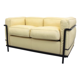 Mid-Century Modern LC2 Two-Seater Sofa in Cream Leather by Le Corbusier Perriand Jeanneret for Cassina, Italy, 2010s For Sale