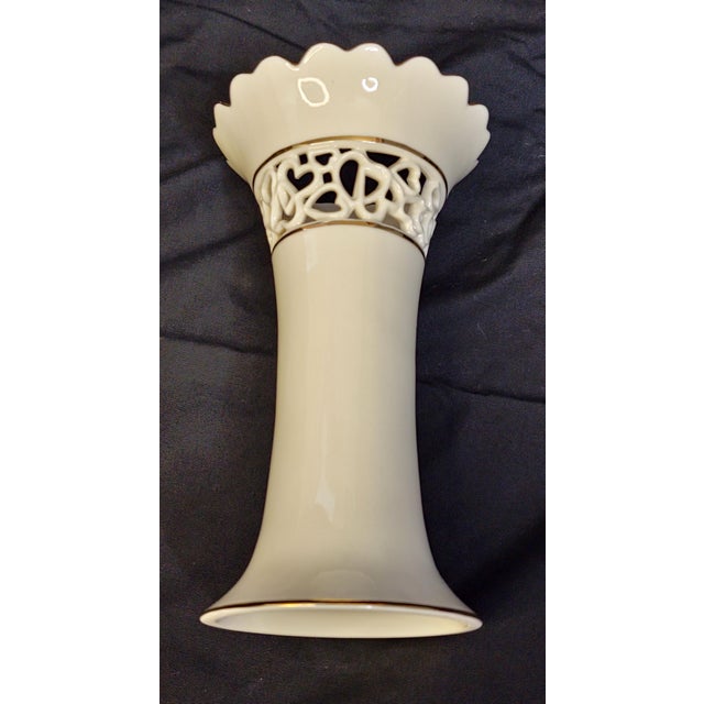 1990s Pierced Heart Bone China Vase ~ 24k Gold Trim ~ Heart by Lenox Collection For Sale - Image 5 of 7