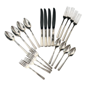 1930s Art Deco 1881 Roger's Oneida Ltd. "Capri" Pattern Silver Plates Flatware Set 20 Pieces