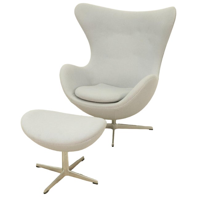 Mid Century Modern Egg Lounge Chair & Ottoman Arne Jacobsen for Fritz Hansen For Sale In Portland, OR - Image 6 of 18