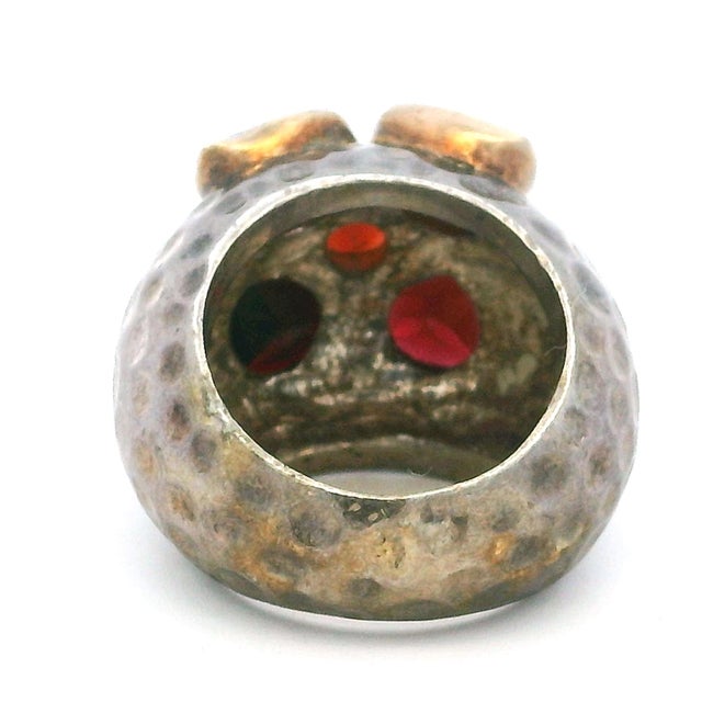 1970s Italian Silver & 18k Gold Garnet Ring, Sculptural Design, Size 6.5 For Sale In Miami - Image 6 of 11