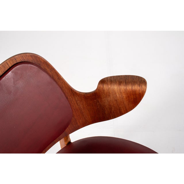 Mid-Century Modern Model 107 Armchair in Oak and Teak attributed to Hans Olsen, Denmark, 1960s For Sale - Image 13 of 15