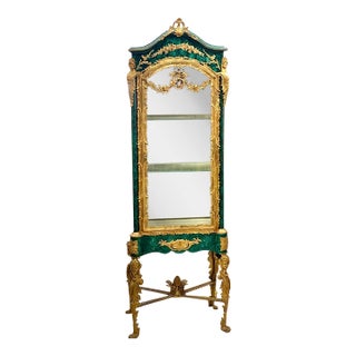 French Louis XVI Green Display Vitrine With Gold Leaf Details, Tufted Interior & Glass Shelves For Sale