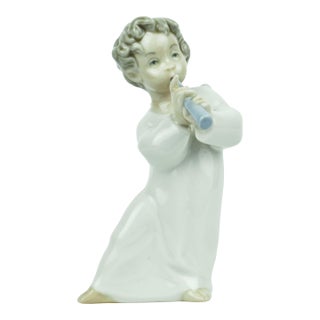 Late 20th Century Lladro Angel With Flute Glazed Porcelain Figurine – Signed & Dated For Sale