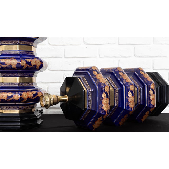 1960s Hand-Painted Blue and Gilt Ceramic Table Lamps, 1960s, Set of 2 For Sale - Image 5 of 8