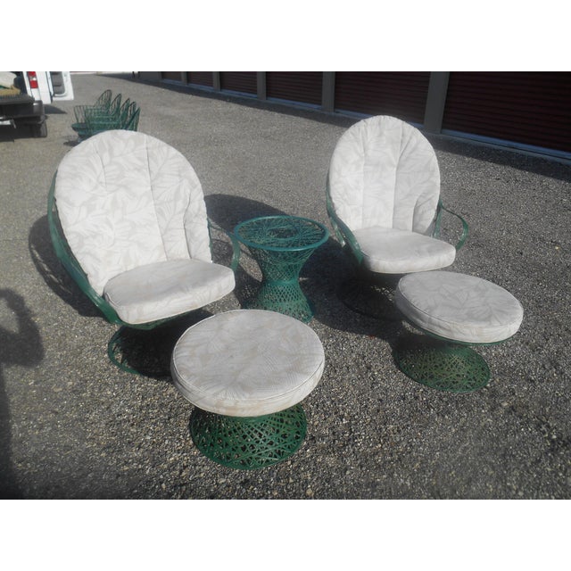 Russell Woodard Spun Fiberglass Patio Table & 6 Chairs With Cushions