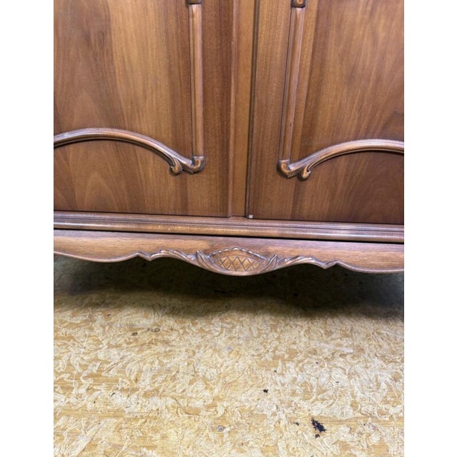 1950s Classic Baroque Style Display Cabinet, 1940 For Sale - Image 5 of 13