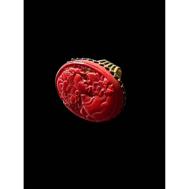 American Vintage 80s 90s Jan Michaels San Francisco Carved Red Resin Cameo Statement Ring, Size 8 For Sale - Image 3 of 7