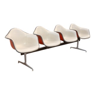 Charles & Ray Eames Herman Miller Tandem 4 Seat Fiberglass Shell Chair Bench For Sale