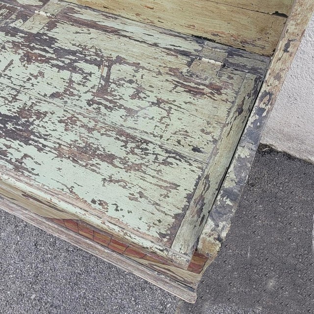 Early 19th Century High-Backed Storage Bench in Green Lacquer, Italy For Sale - Image 10 of 18