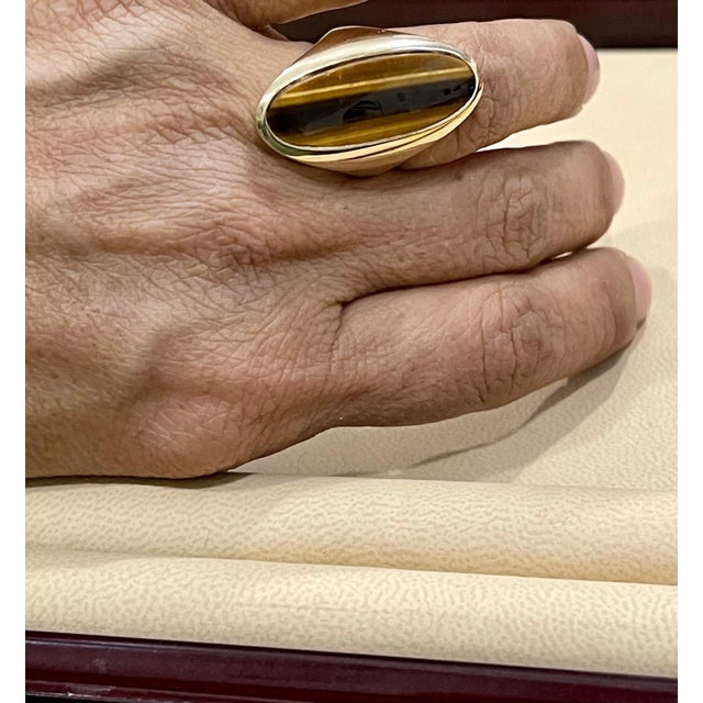 Gold Large Oval Tiger's Eye Ring 14 Karat Yellow Gold 20 Grams For Sale - Image 8 of 18