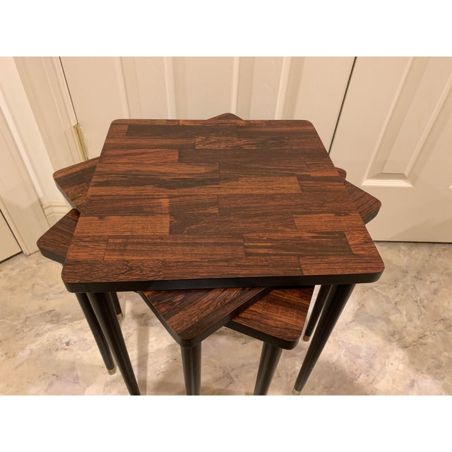 1980s Modern Stacking Modern Tables - Set of Three For Sale In Philadelphia - Image 6 of 9
