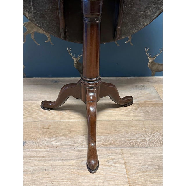 Brown Tilt Top Table, 18th Century For Sale - Image 8 of 10
