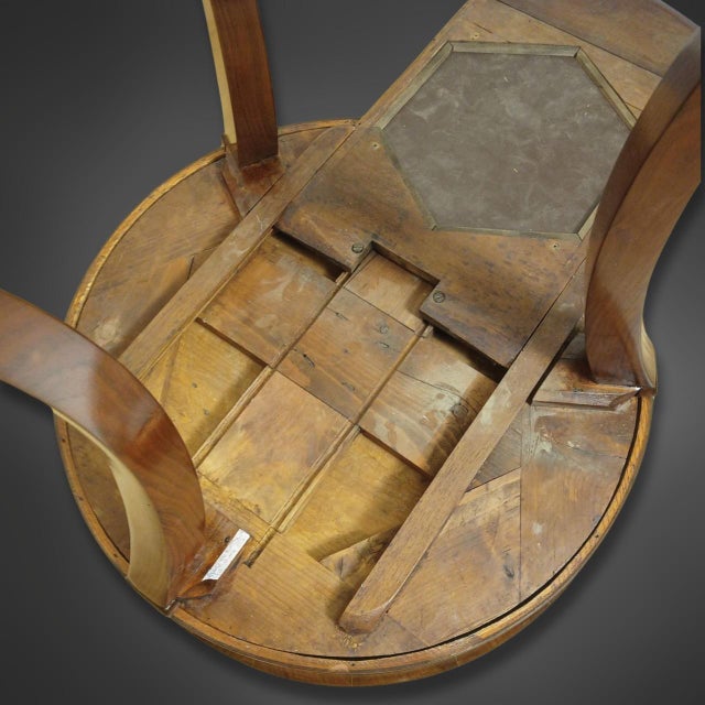 Biedermeier Walnut Side Table with Rotating Top, 1825 For Sale - Image 9 of 16