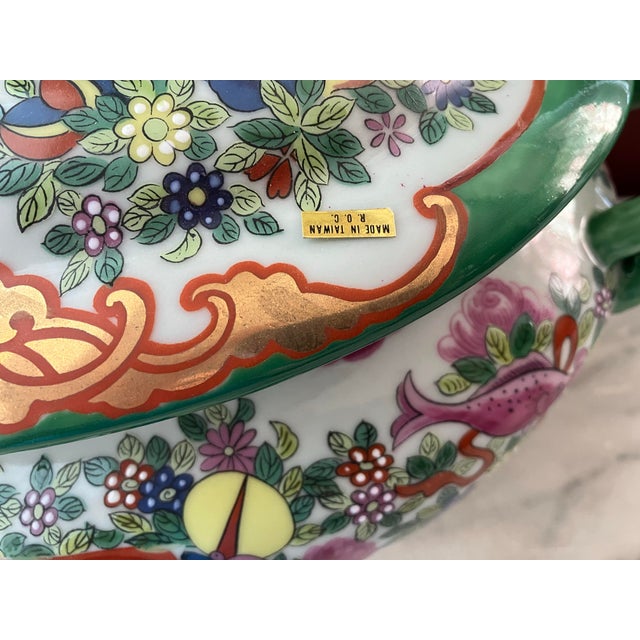 Vintage Chinese Rose Medallion Porcelain Tureen With Presentation Box — Gift to u.s. Army General For Sale In Washington DC - Image 6 of 12