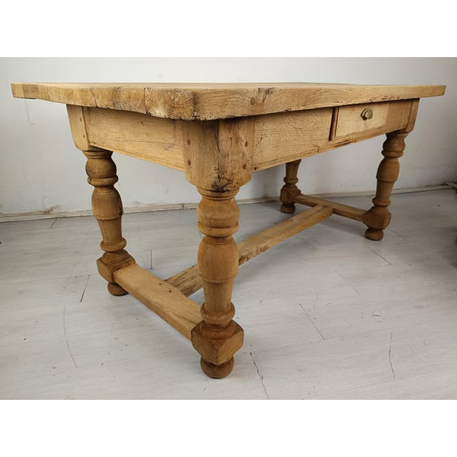 Farmhouse Table in Oak For Sale - Image 4 of 18