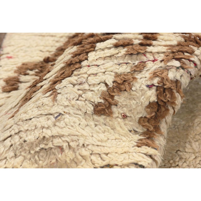 Vintage Azilal Boucherouite Moroccan Rug, 02'06 X 06'07 For Sale In Dallas - Image 6 of 10