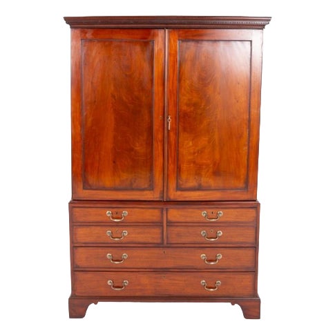 Georgian Linen Press Mahogany Wardrobe, 1800 For Sale