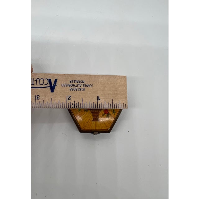 Yellow Antique 1920s Art Deco Houbigant Paris Makeup Compacts Set of 4 For Sale - Image 8 of 12