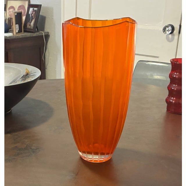 1970s Mid-Century Cased Art Glass Vessel (C. 1970) – Tangerine & Clear For Sale - Image 5 of 6