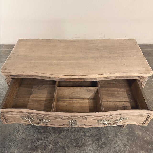 18th Century French Louis XV Period Stripped Oak Commode For Sale - Image 11 of 18