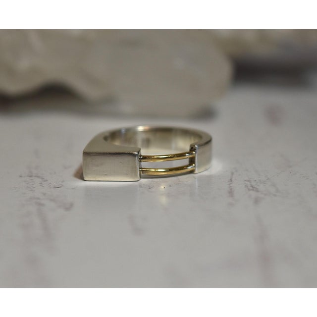 Contemporary Vintage Artisan Hand Crafted Sterling Silver 14k Gold Modern Ring Sz 5.75 For Sale - Image 3 of 17