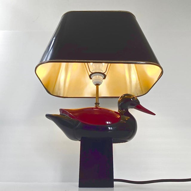 Mid-Century Modern Vintage Italian Duck Table Lamp in Black and Burgundy Lacquered Wood, 1970s For Sale - Image 3 of 16