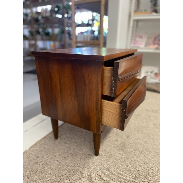 1960s 1960s Mid-Century Modern Likely Walnut Nightstand | 2-Drawer Bedside Table With Solid Wood Sculpted Handles & Dovetail Joinery For Sale - Image 5 of 11