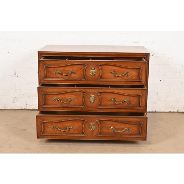 1960s Henredon French Provincial Louis XV Carved Walnut Chest of Drawers, Circa 1960s For Sale - Image 5 of 12