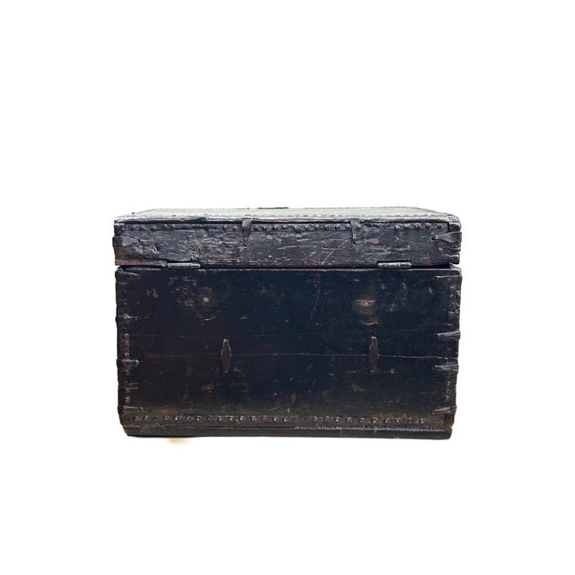 Vintage Distressed Tibetan Style Foo Dog Lion Storage Chest Box For Sale - Image 4 of 7