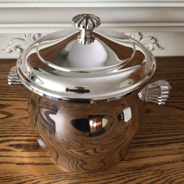“Paul Revere” Silver Plated Glass Insert Ice Bucket With Ice Tongs by W. M. Rogers and Son For Sale In Sacramento - Image 6 of 13