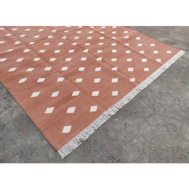 Handmade Cotton Vegetable Dyed Reversible Leaf Pattern Area Rug, Tan and White - 10'x14' For Sale - Image 6 of 11