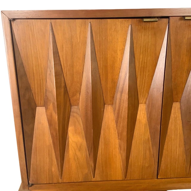 Mid 20th Century American of Martinsville Harlequin Diamond Front Highboy Dresser For Sale - Image 5 of 17