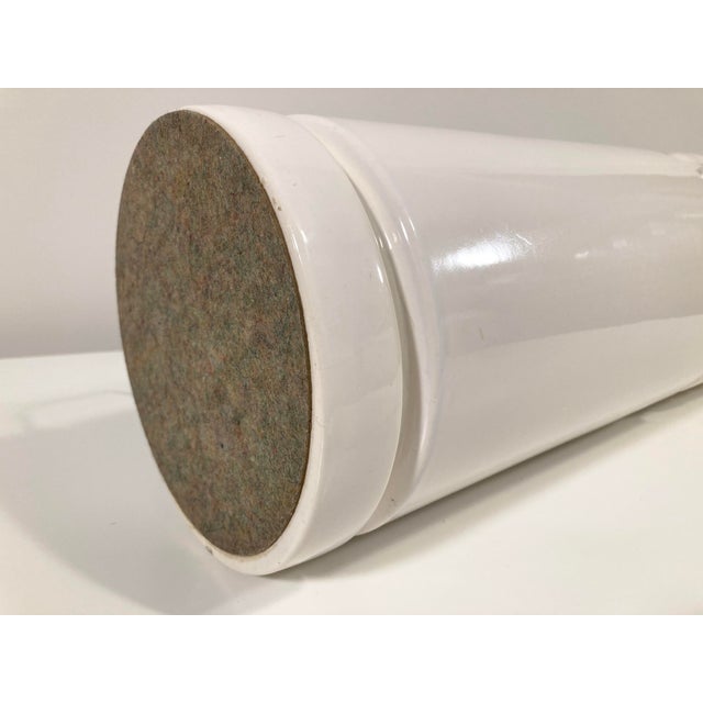 Ceramic 1950s White Ceramic Bird of Paradise Leaf Table Lamp For Sale - Image 7 of 7