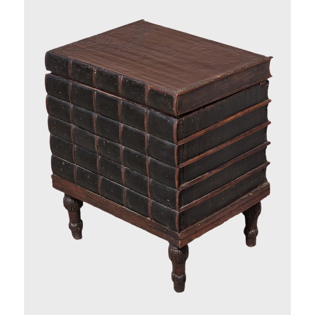 Louis XVI Venetian Book-Shaped Chest in Stained Fir and Leather, Late 18th Century For Sale - Image 12 of 12