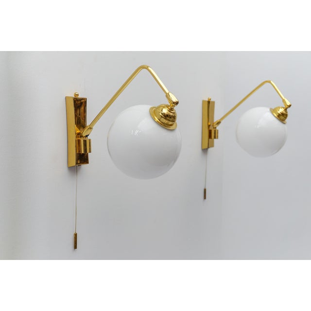 1960s Mid-Century Modern Wall Lamps in Brass and Milk Glass, 1960s, Set of 2 For Sale - Image 5 of 18