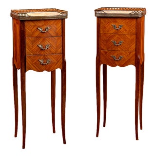 20th Century Louis XV Style Bedside Tables in Walnut, Marble and Bronze, Set of 2 For Sale