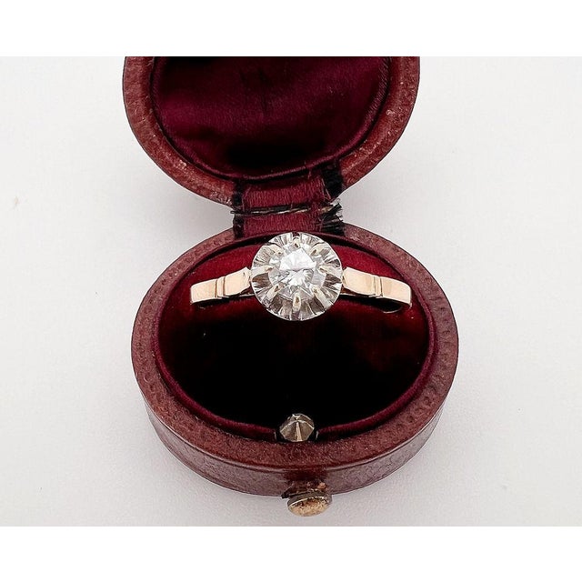 1970s 1970s Vintage Solitaire Ring in Platinum & Gold, VVS F/G Diamonds, Size 10.5 For Sale - Image 5 of 5