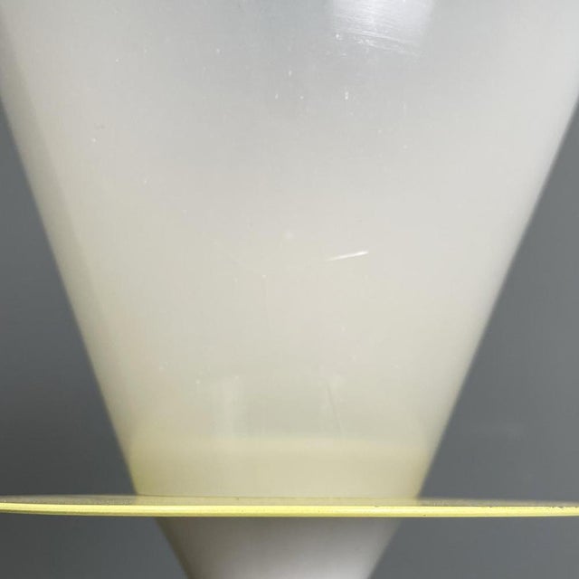 Italian Modern Table Lamp in Murano Glass and Yellow Metal, 1980s For Sale - Image 12 of 17