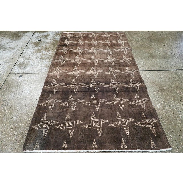 Galerie Shabab Collection Mid-20th Century Turkish Anatolian Rug For Sale - Image 4 of 9