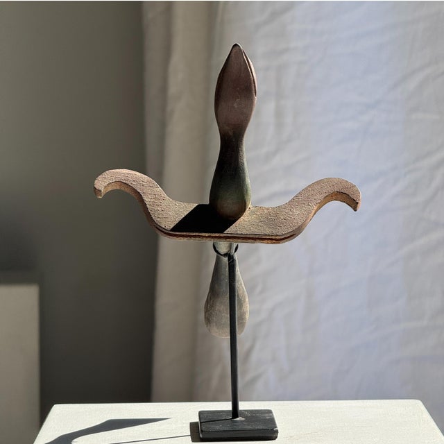 Brown Traditional Indonesian Decorative Wooden Bird on a Base with a Crest and Rounded Wings For Sale - Image 8 of 16