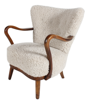 Danish Art Deco Lounge Chair in Beech and Sheepskin in the style of Viggo Boesen for Fritz Hansen, 1940s