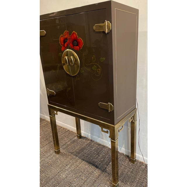 1970s Vintage Lacquer and Brass Bar Cabinet in the Manner of Mastercraft For Sale - Image 9 of 9