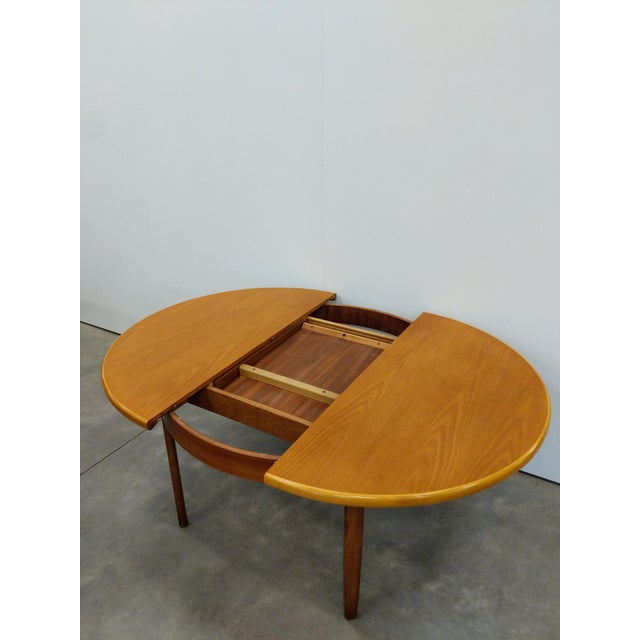 Wood Vintage Mid Century Modern Teak Extendable Dining Table For Sale - Image 7 of 12
