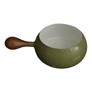 1960s Mid-Century Avocado Enamel Saucepan With Sculpted Teak Handle, Dansk-Style Scandinavian Design For Sale